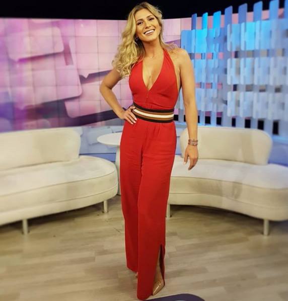 Livia Andrade veste Letage Macacao Hannah - Look do dia - lookdodia.com
